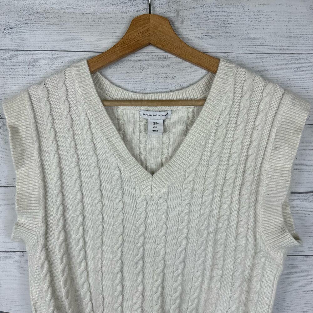 Cupcakes & Cashmere Womens size Small Cable Knit Sweater Vest Oversized Cream - Picture 3 of 8